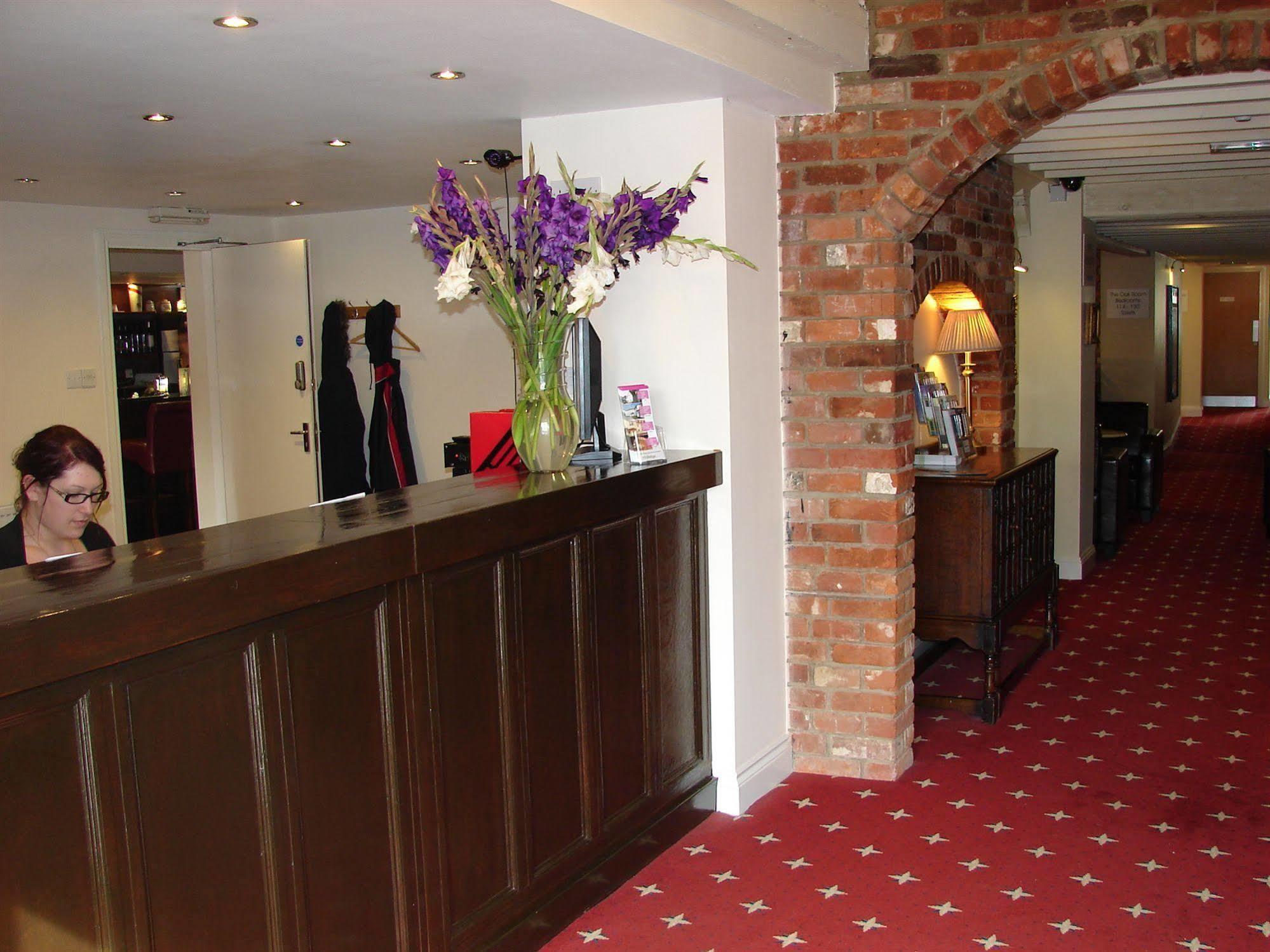 The Angel Hotel Alton  Exterior photo